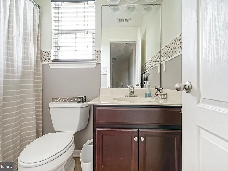 465 Wistar Pl — Photo 21