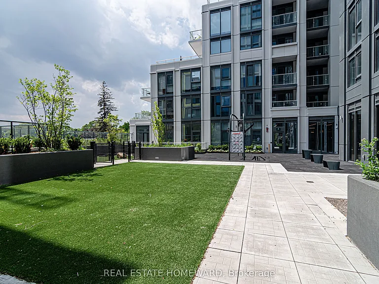 2020 Bathurst St #502 — Photo 28