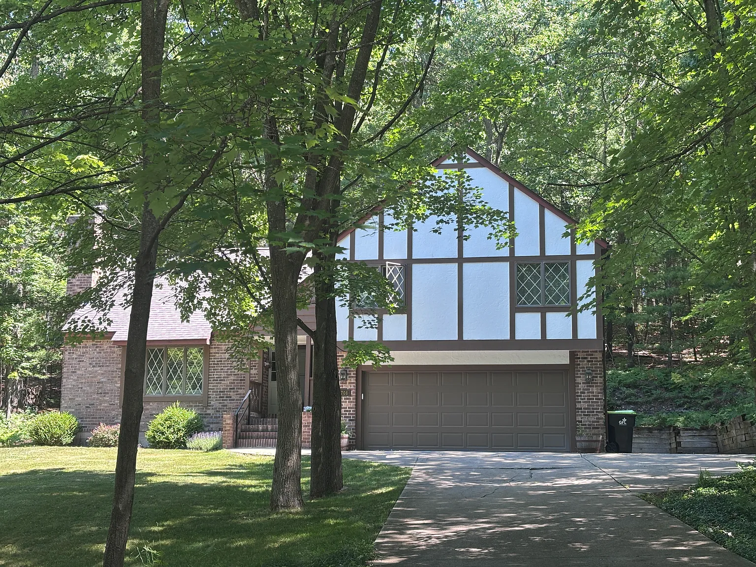 3706 Holiday Village Rd — Photo 1