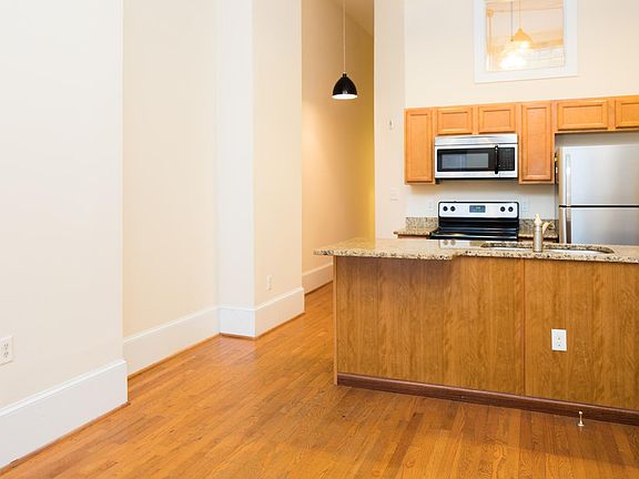3rd image of 323 W Broad St APT 7