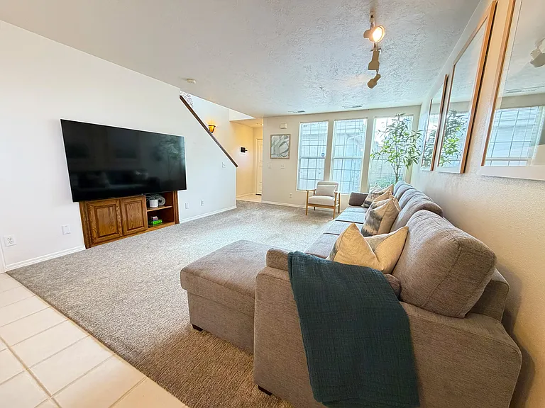 1200 Glen Canyon Dr #12 — Photo 8
