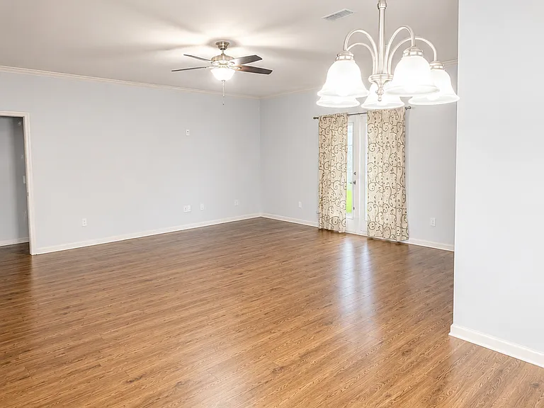 105 Belhaven Dr — Photo 7