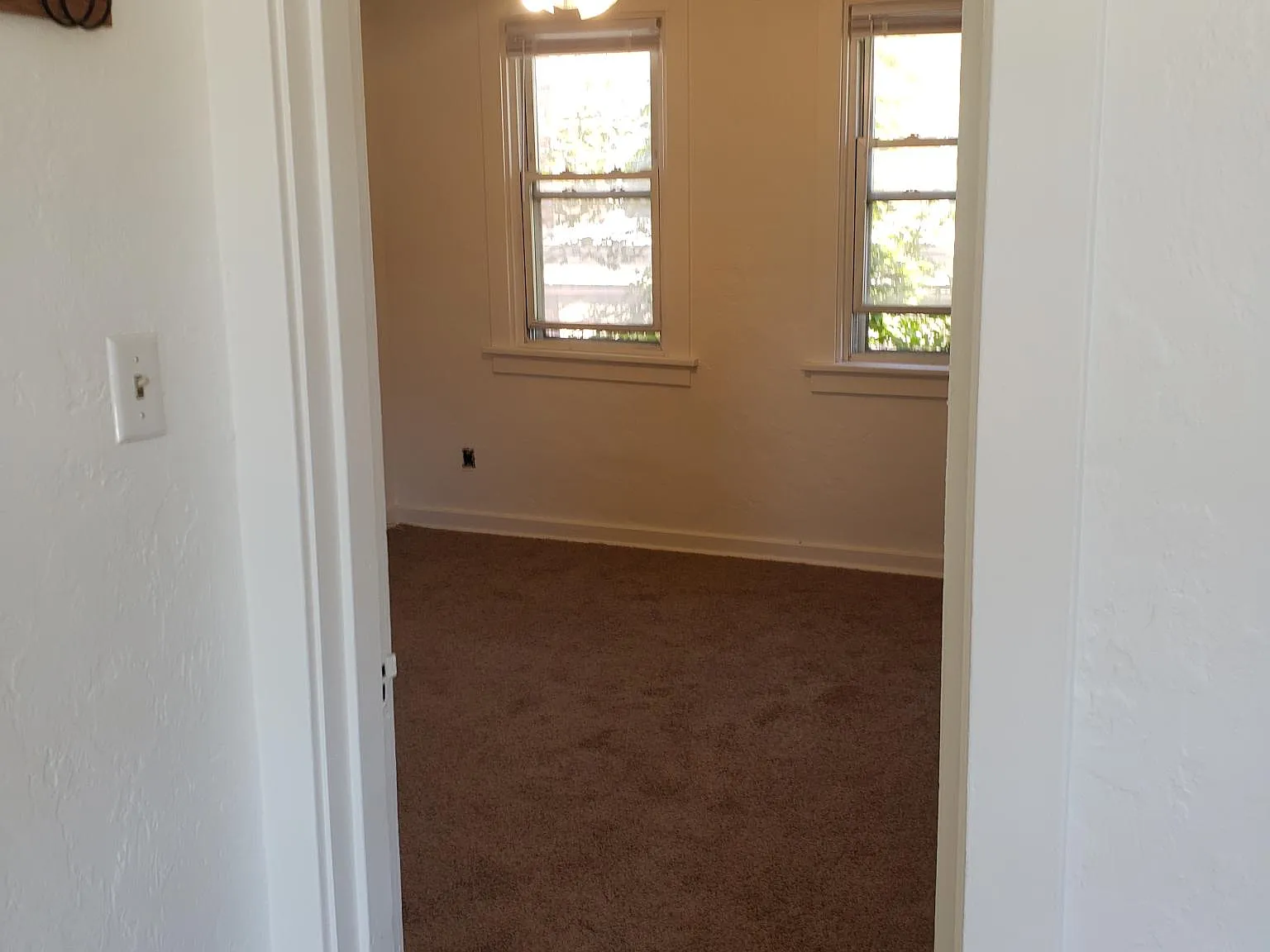 218 Shiloh St — Photo 3