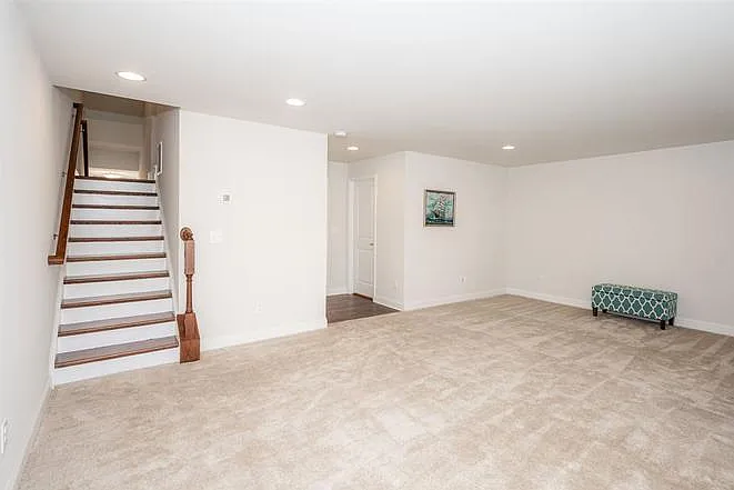 1006 Drayman Pl — Photo 6