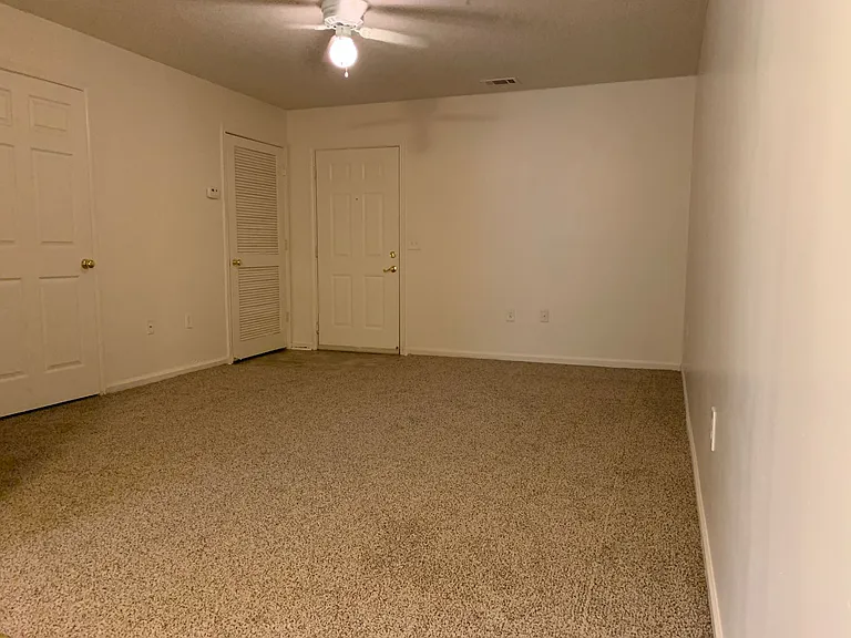 1635 Cobblestone Ln — Photo 12