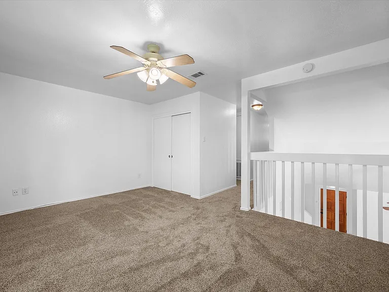 16311 Salinas Ln — Photo 19
