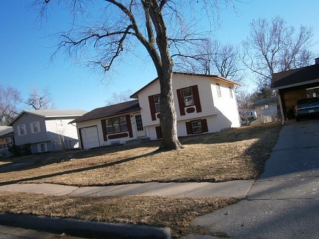 2nd image of 6717 Crown Point Ave
