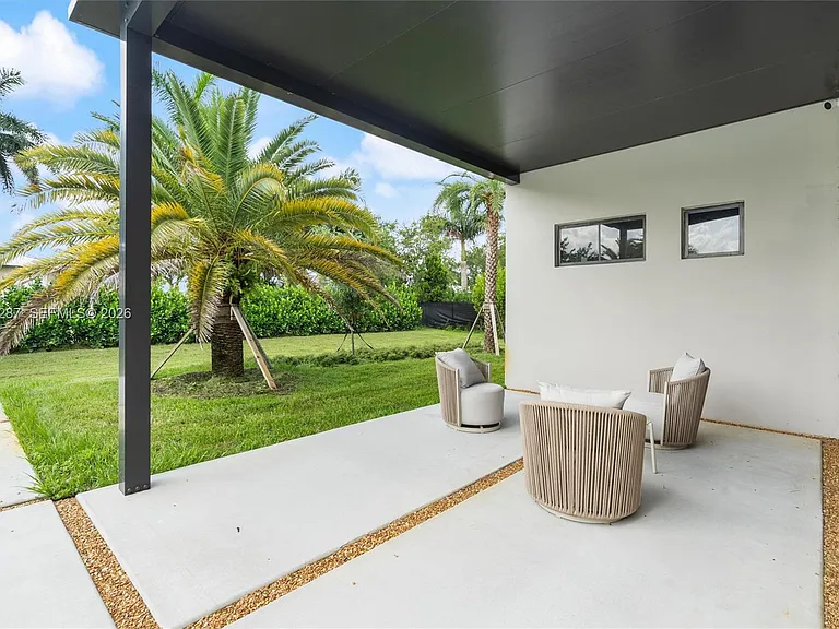 14930 SW 16th Ct — Photo 41
