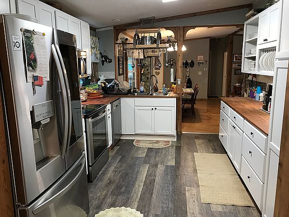 5th image of 2027 Deer Ln