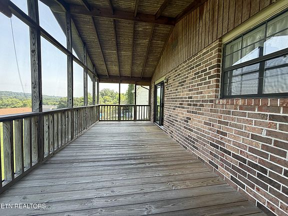 5th image of 1456 Cattlemans Dr