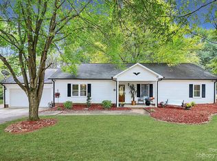 3758 Fieldcrest Cir NW, Concord, NC 28027