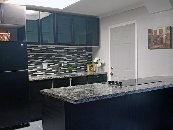 3rd image of 7700 Creekbend Dr APT 40