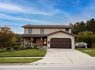 930 Tamarack St, Manistee, MI 49660