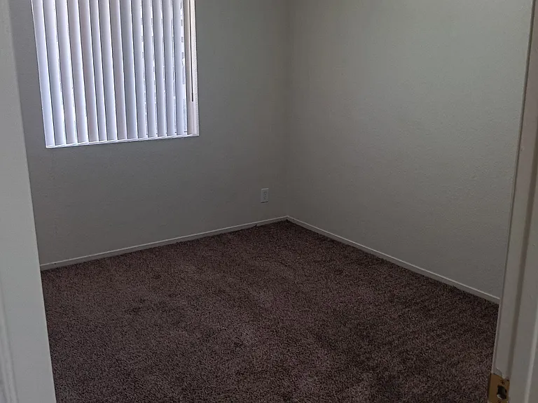 VICTORIA PARK APARTMENTS — Photo 11