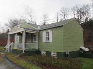 758 Coal Valley Rd, Clairton, PA 15025