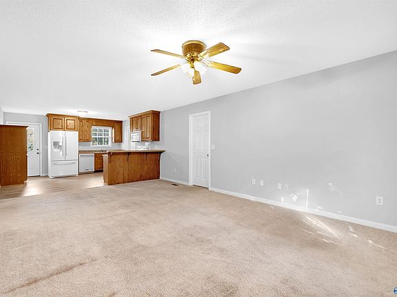 4th image of 317 Childmark Dr