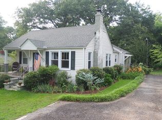 19 Charlotte St, Greenville, SC 29607