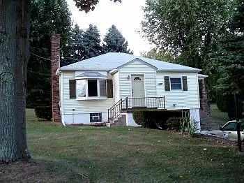 107 Todd St photo 1
