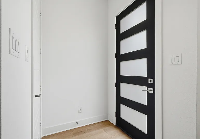 2817 Stanley Ave #1 — Photo 2