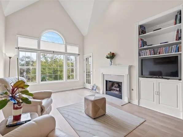 3636 Habersham Rd NW APT 1401, Atlanta, GA 30305