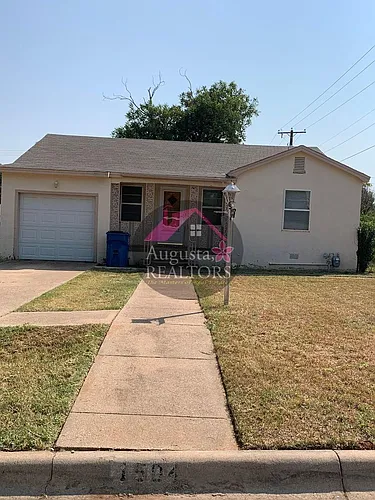 1504 McCaulley St Photo 1
