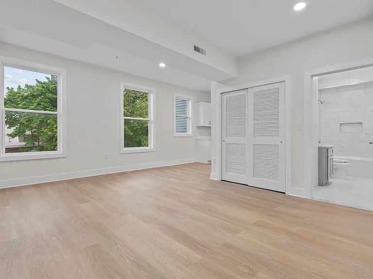 1546 Chapel St #5 — Photo 11