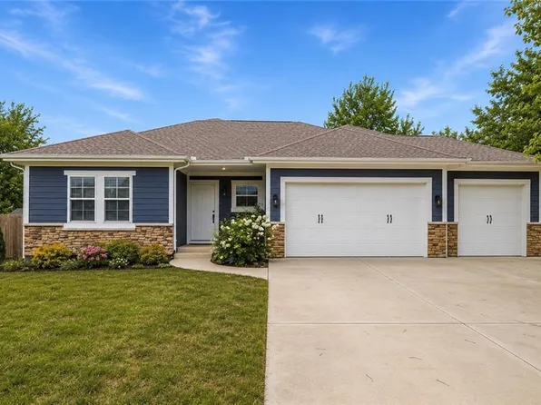 1401 Rylee Ct, Raymore, MO 64083