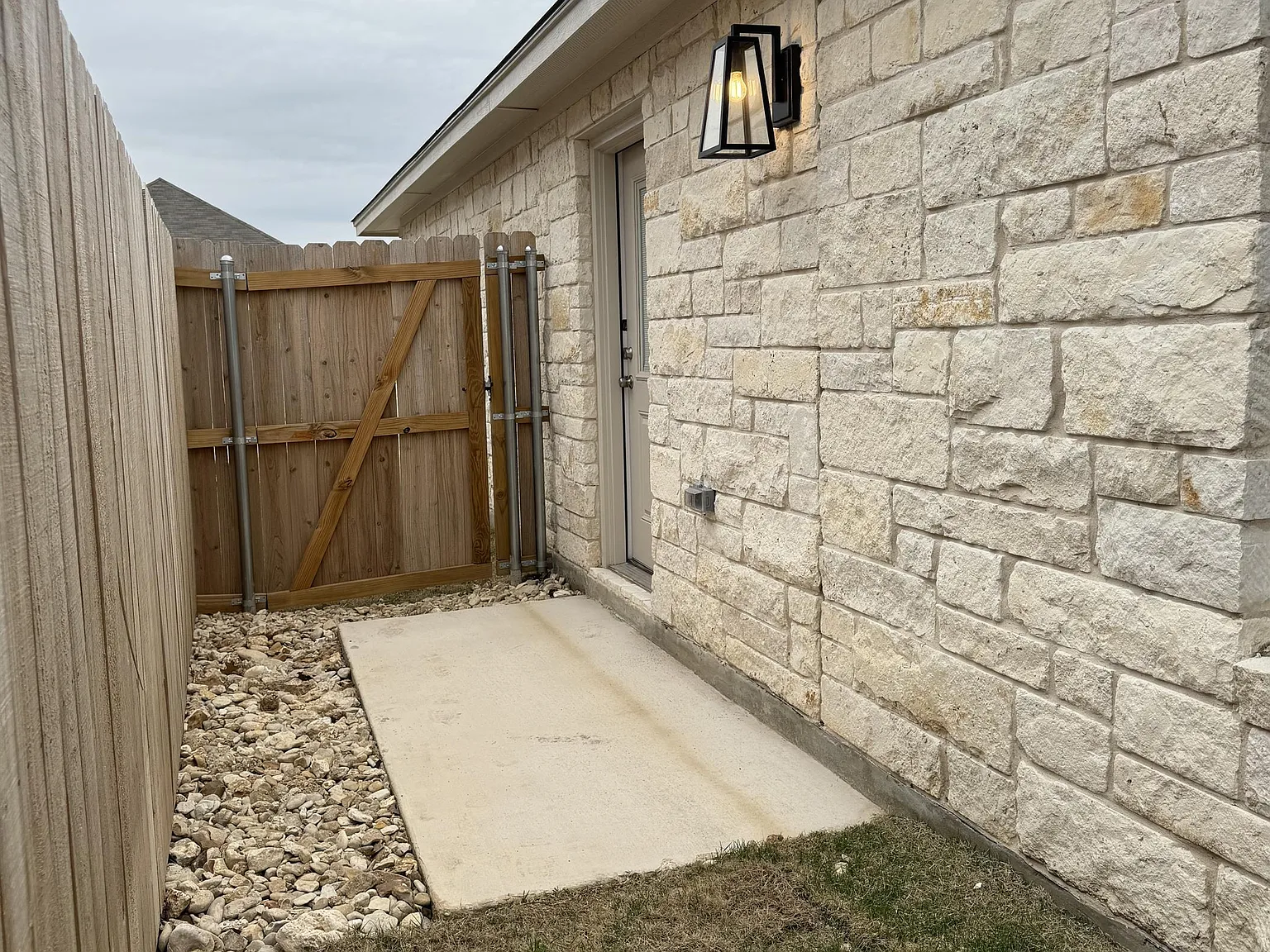 3124 Wasilla Drive - 3124 — Photo 2