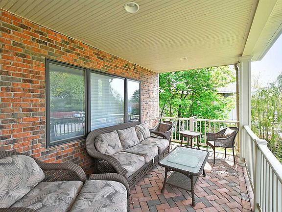 4th image of 143 Hazelwood Dr #A