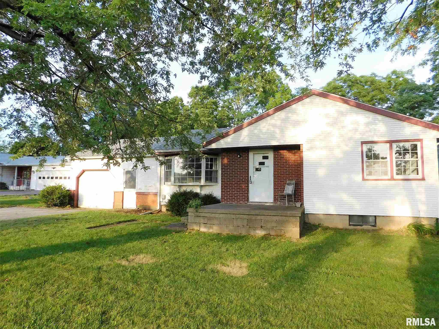 22700 Hirstein Rd photo 1