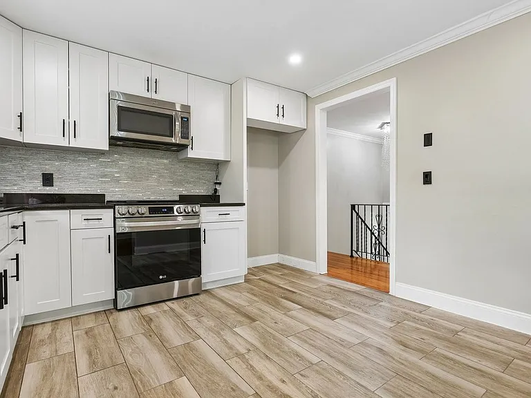 122 Upper State St — Photo 10