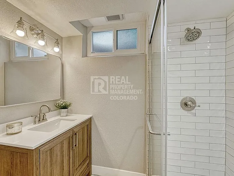 4252 S Logan St — Photo 31