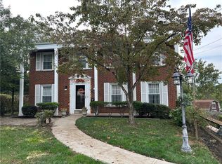 213 New Hampshire Dr, New Kensington, PA 15068