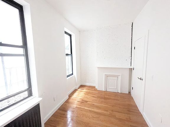 5th image of 1727 2nd Ave APT 2RN