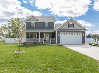 607 10th St, Grottoes, VA 24441