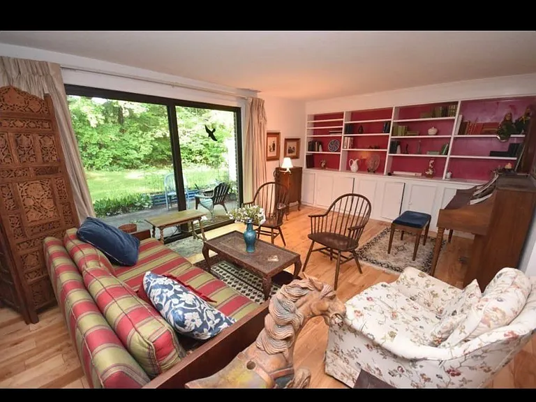 9 Chadwick Ct #9 — Photo 34