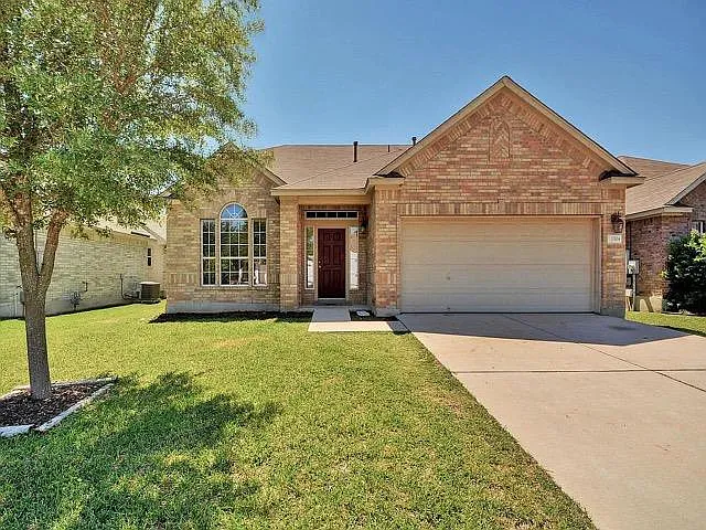 4 bed, 3.0 bath, 2655 sqft, $2,650 — Photo 1