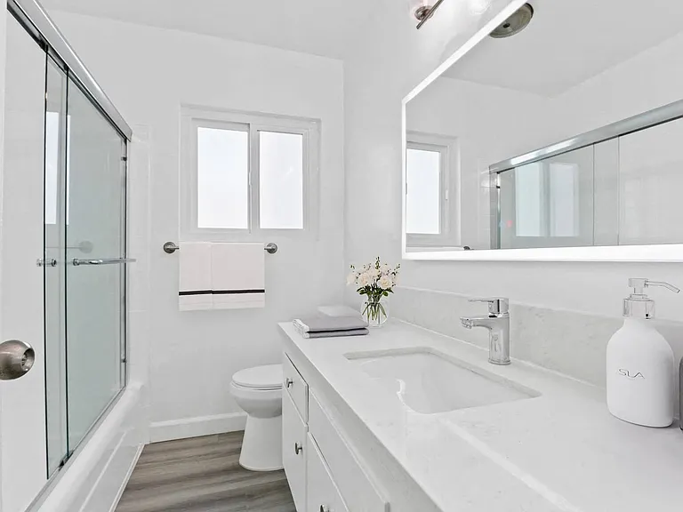 2477 Sawtelle Blvd — Photo 8