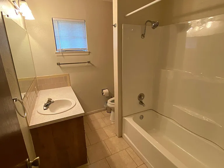 604 California St — Photo 5