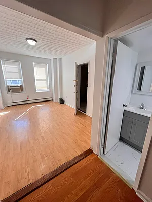 Rented by Space Real Estate | media 28