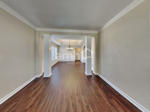 4th image of 301 S Orchard Farms Ave