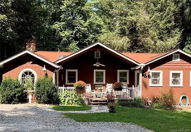 1st image of 37 Sweet Clover Ln