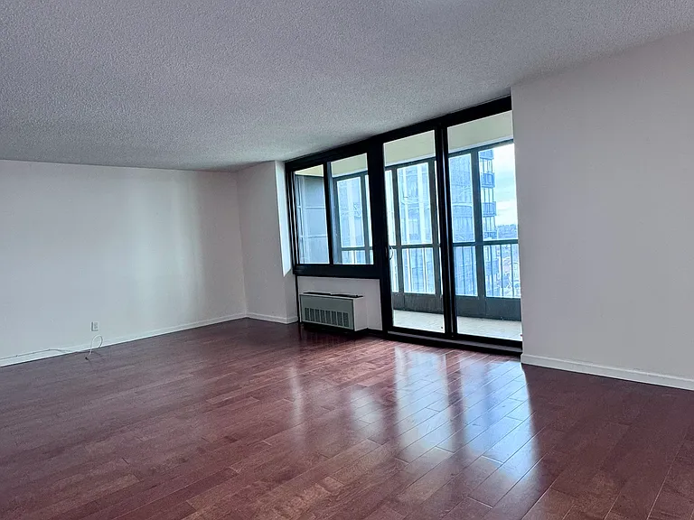 300 Winston Dr #702 — Photo 4