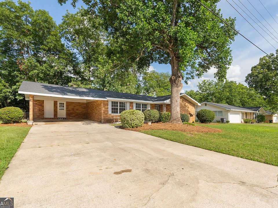 1st image of 608 Meadowridge Dr