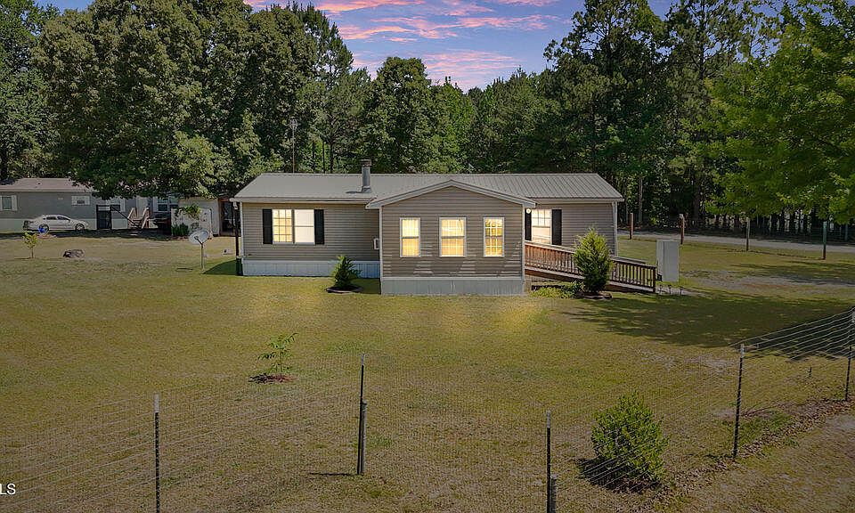 1st image of 344 Pine Needles Dr