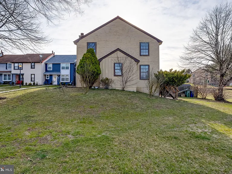 101 Bayberry Ct — Photo 27