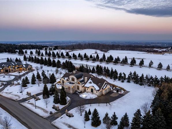 2594 Bluffs Way, Burlington, ON L7M 0T8