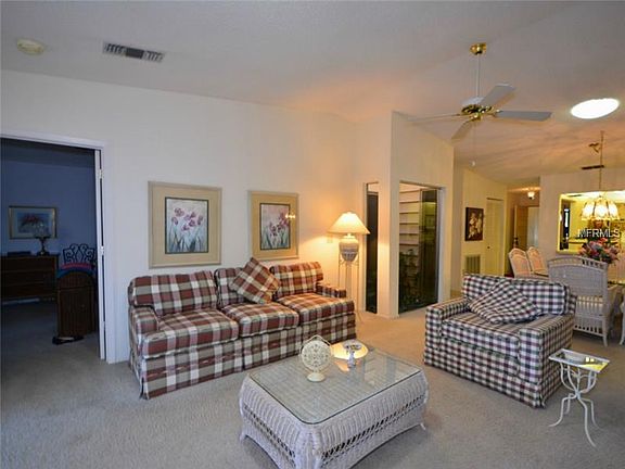 5th image of 305 Pinebrook Club Dr