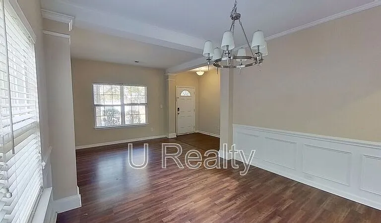 10009 Barrands Ln — Photo 3