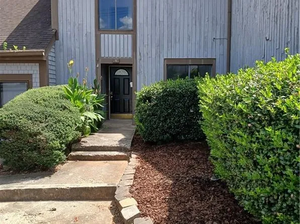 4 Willowick Dr, Lithonia, GA 30038